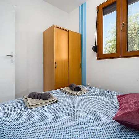 Apartment Lovely In
