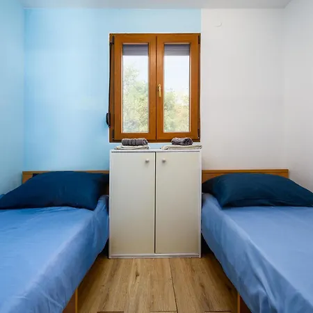 Apartman Lovely In *