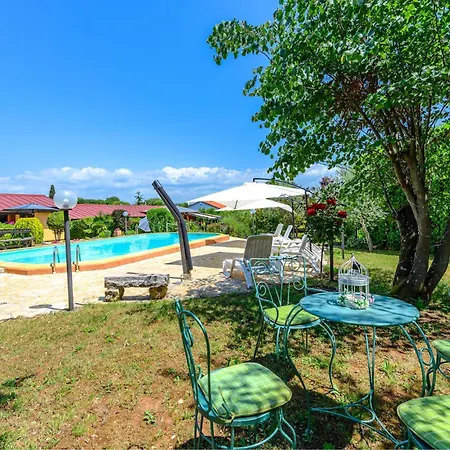 Lovely In Apartment Rovinjsko Selo